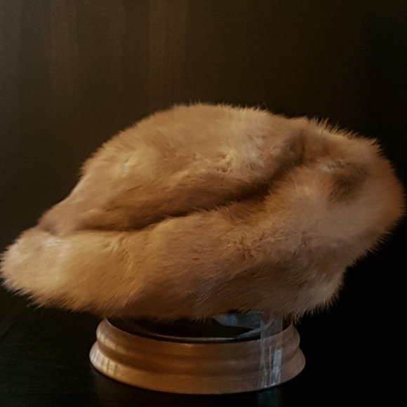 [EATON] Luxury Brown Fur Hat - Picture 1 of 5